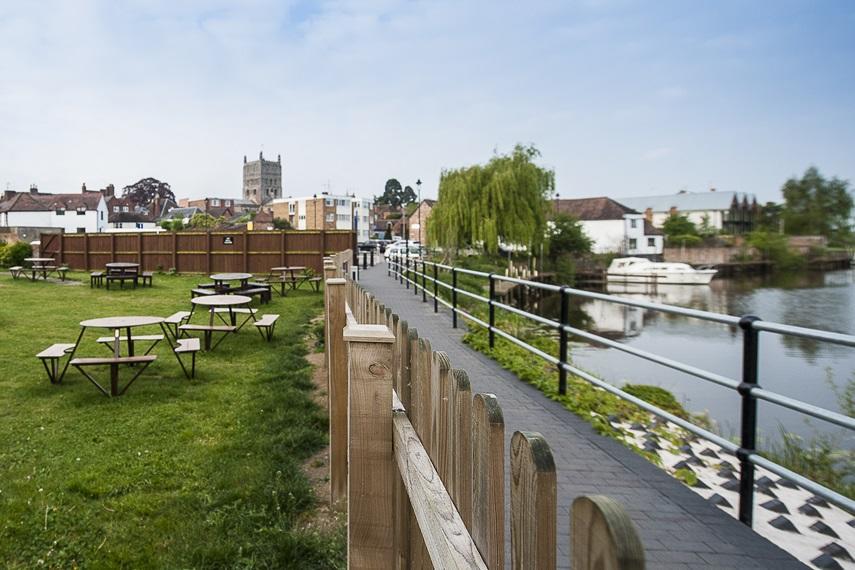 The Royal Hop Pole Wetherspoon Tewkesbury Eksteriør billede